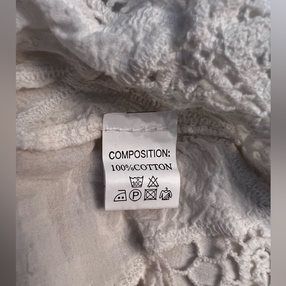 Lace/Crochet Style Beach Coverup - Picture 4 of 5